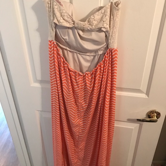 Strapless Maxi Dress with back cutout - Picture 2 of 3